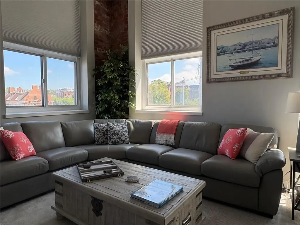 1 Commercial Wharf Newport RI 02840