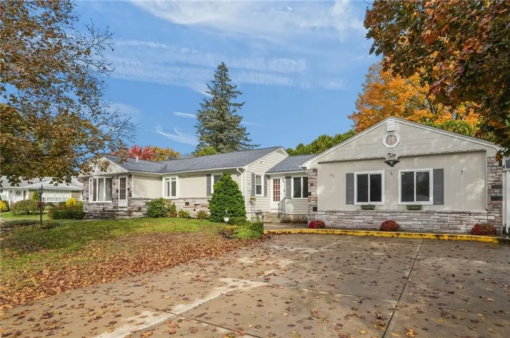 2 Oak Grove Boulevard North Providence RI 02911