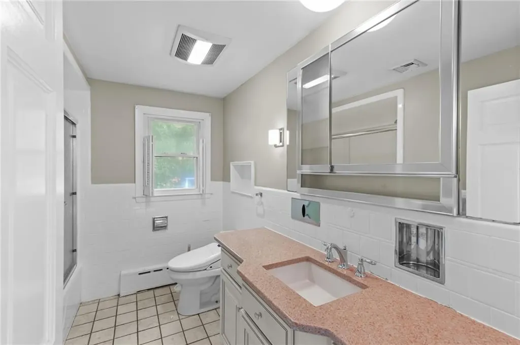 2 Oak Grove Boulevard North Providence RI 02911