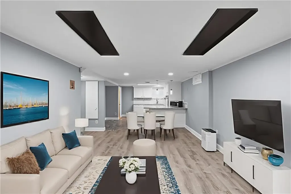 2 Oak Grove Boulevard North Providence RI 02911