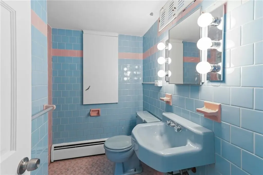 2 Oak Grove Boulevard North Providence RI 02911