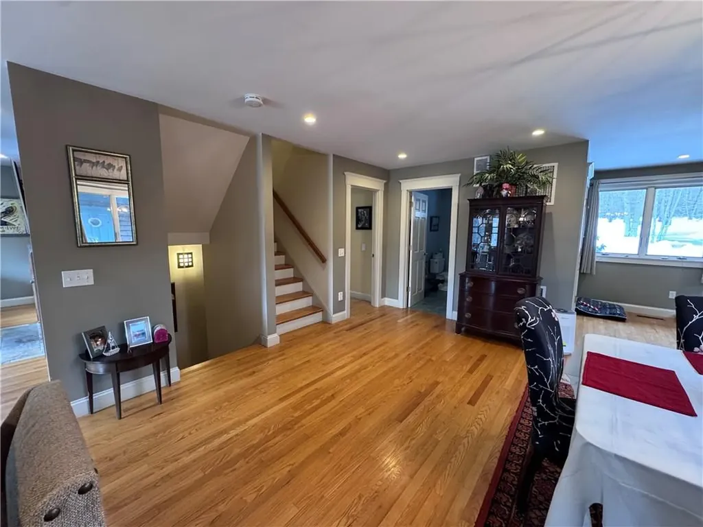 127 Preservation Way Tiverton RI 02878