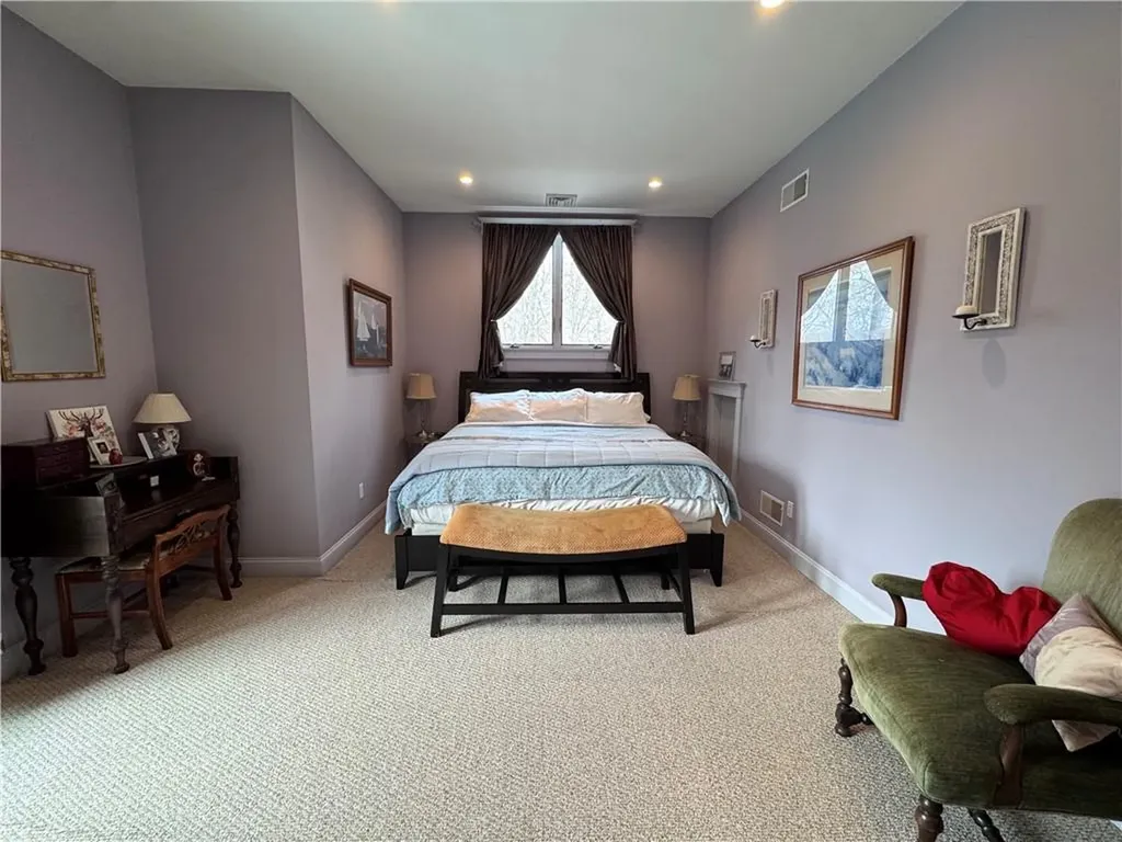 127 Preservation Way Tiverton RI 02878