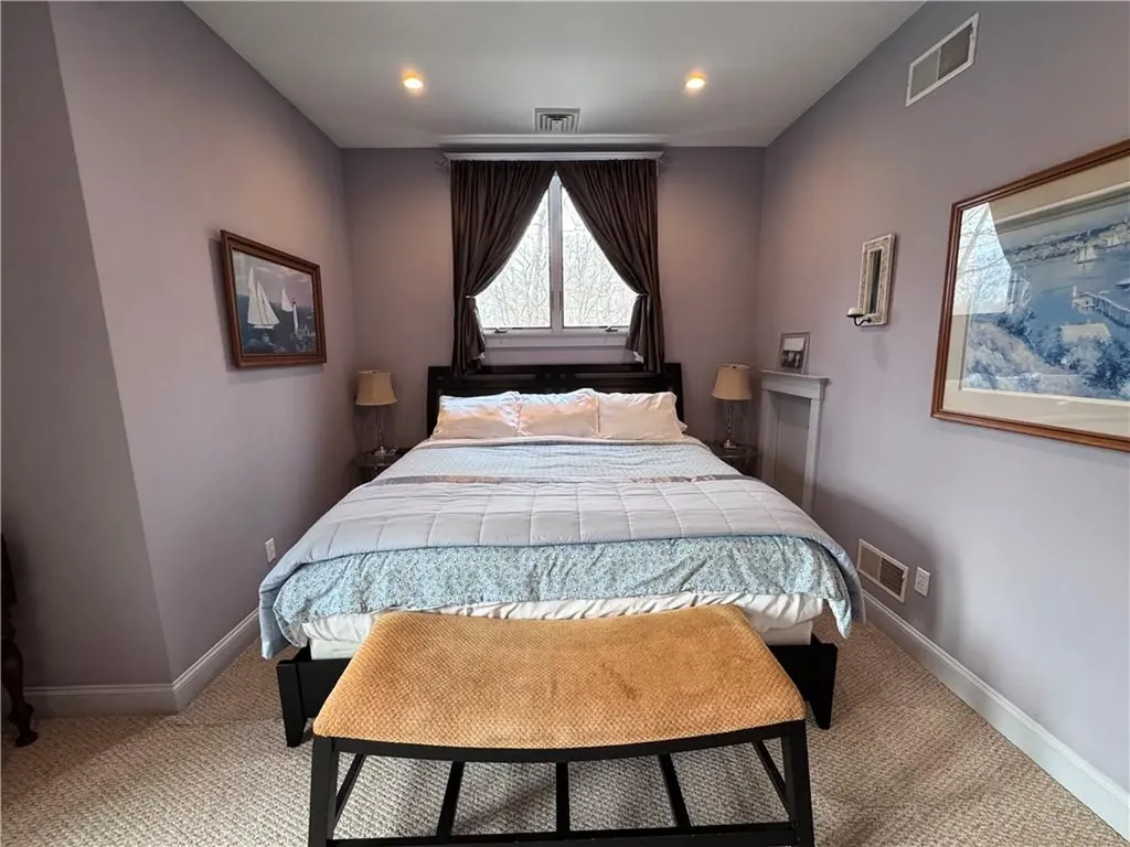 127 Preservation Way Tiverton RI 02878