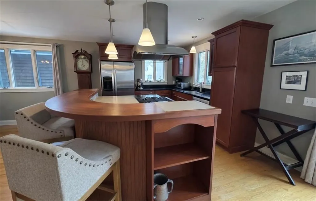 127 Preservation Way Tiverton RI 02878