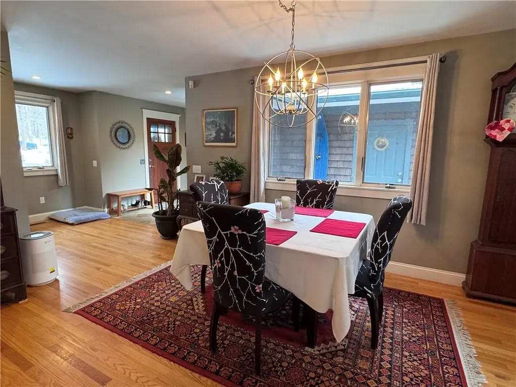 127 Preservation Way Tiverton RI 02878