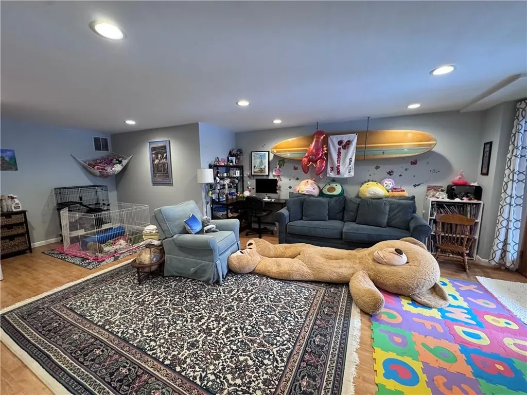 127 Preservation Way Tiverton RI 02878