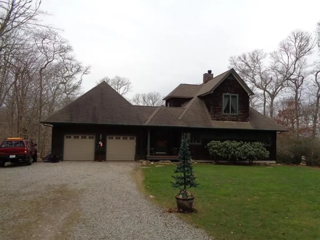 127 Preservation Way Tiverton RI 02878