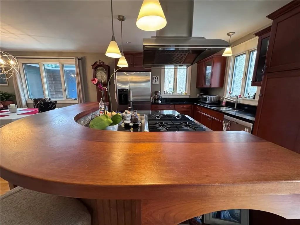 127 Preservation Way Tiverton RI 02878