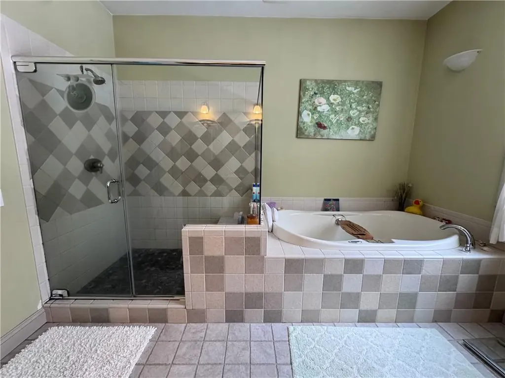 127 Preservation Way Tiverton RI 02878