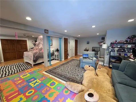 127 Preservation Way Tiverton RI 02878