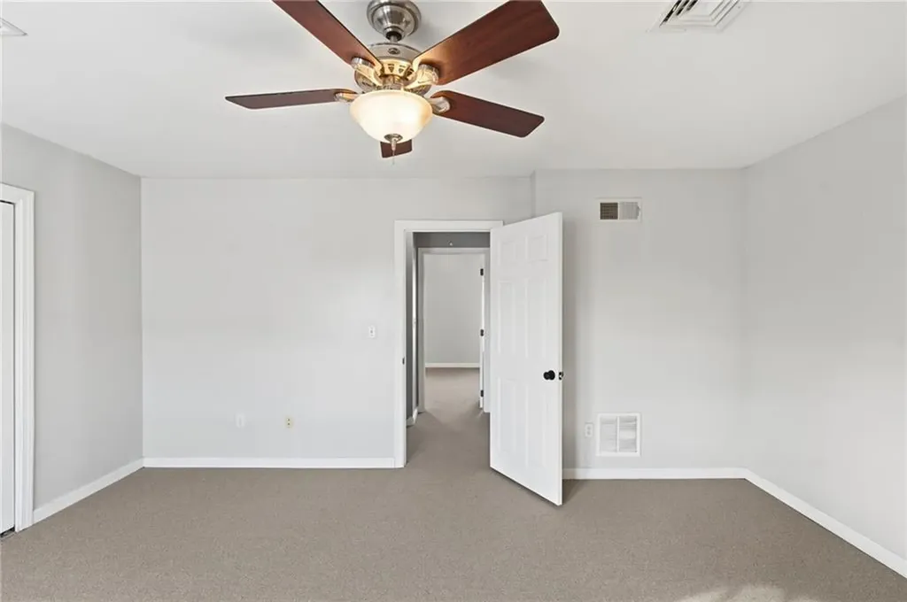 17 Grotto Avenue Pawtucket RI 02860