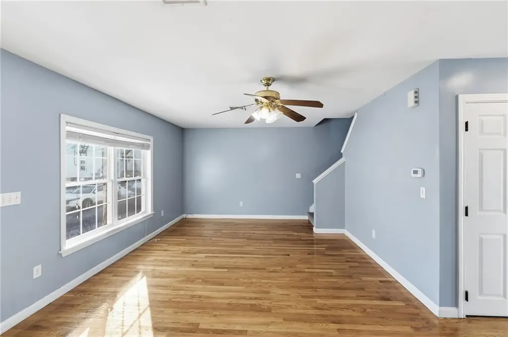 17 Grotto Avenue Pawtucket RI 02860