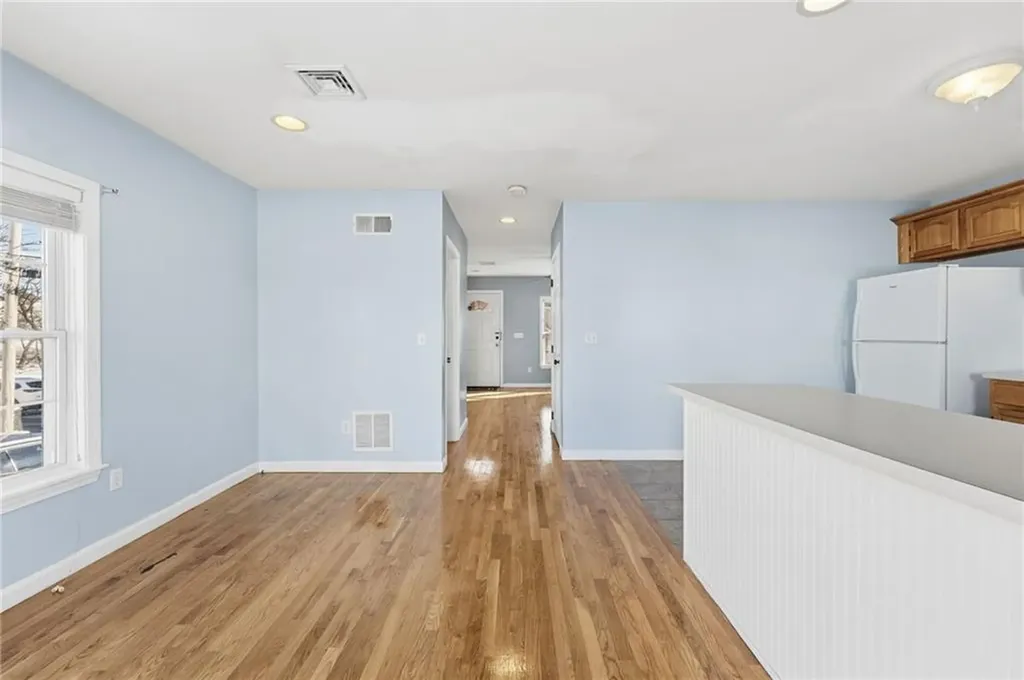 17 Grotto Avenue Pawtucket RI 02860