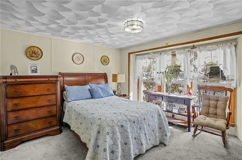 4 Leisure Way Coventry RI 02816
