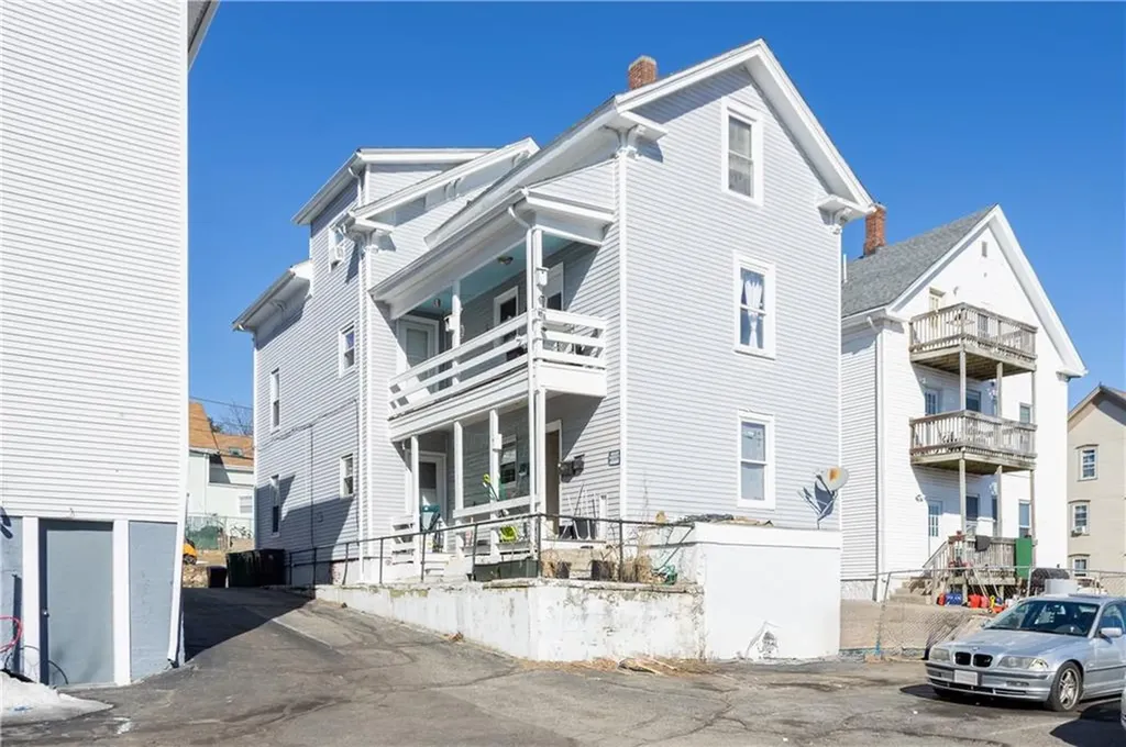120 East Street Woonsocket RI 02895