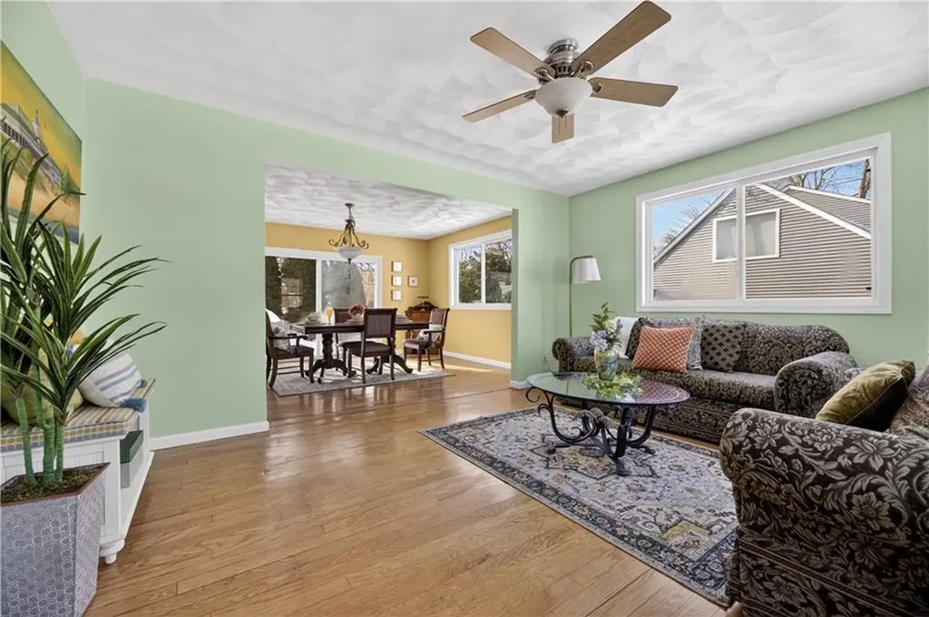 36 Sachem Road Narragansett RI 02882