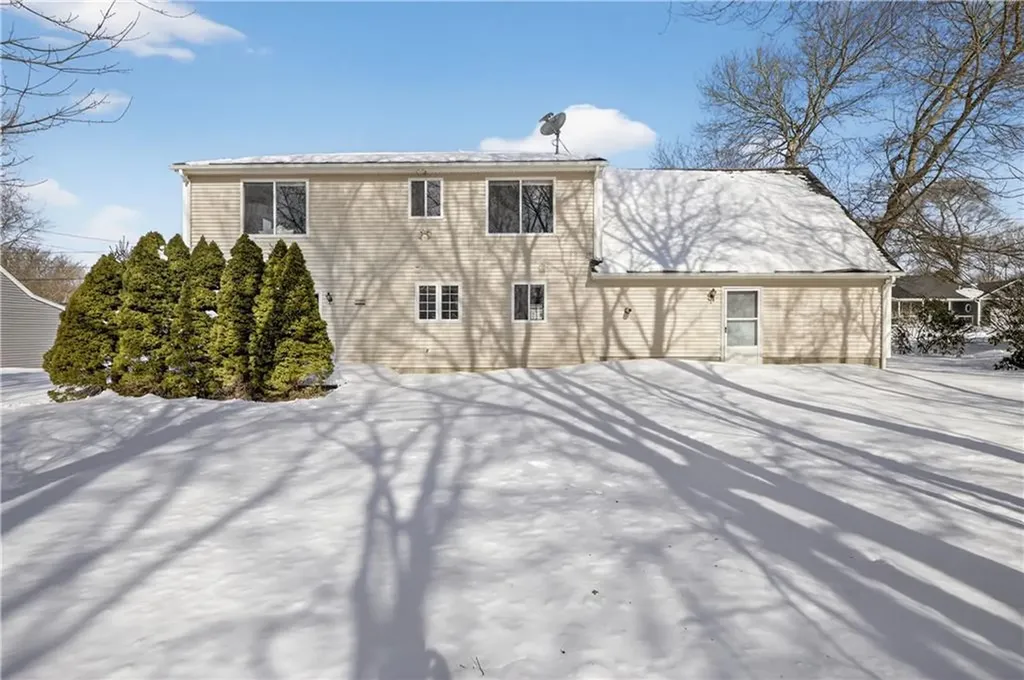 36 Sachem Road Narragansett RI 02882