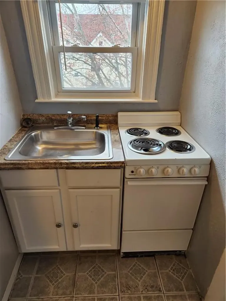 346 Carrington Avenue Woonsocket RI 02895