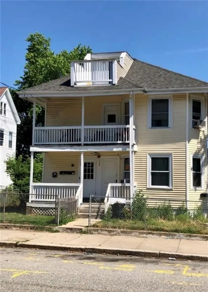 346 Carrington Avenue Woonsocket RI 02895