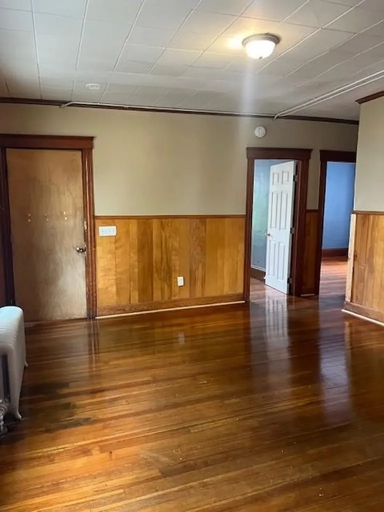 346 Carrington Avenue Woonsocket RI 02895