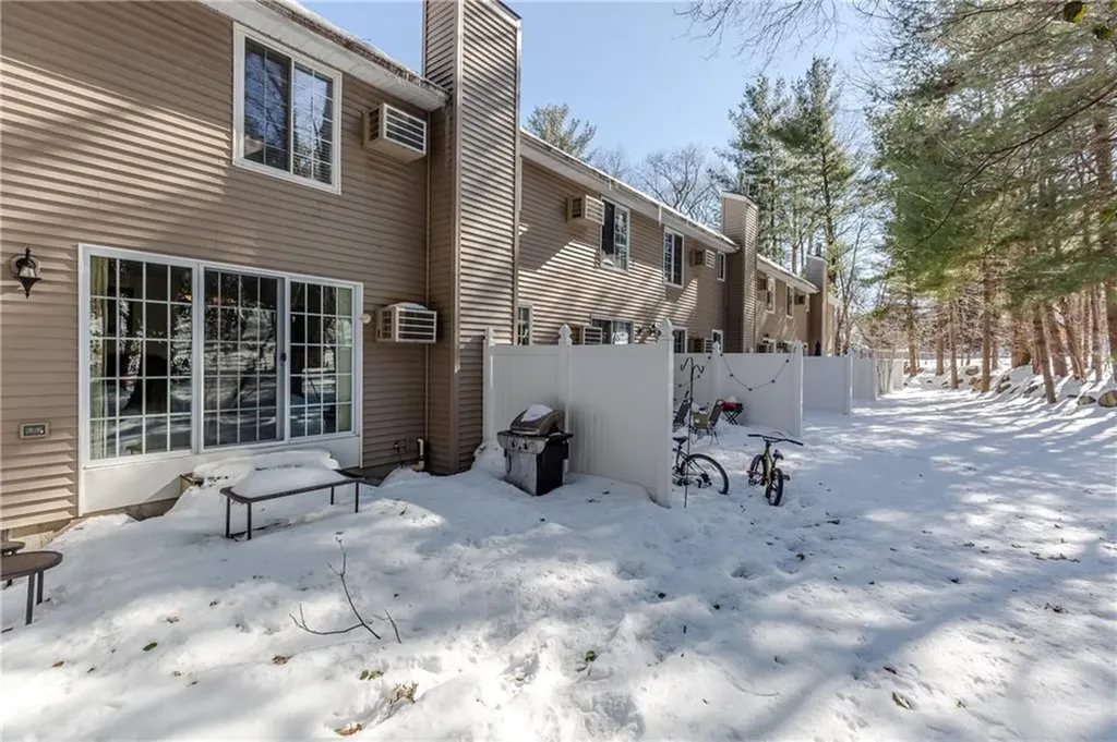 25 Marigold Circle North Providence RI 02904