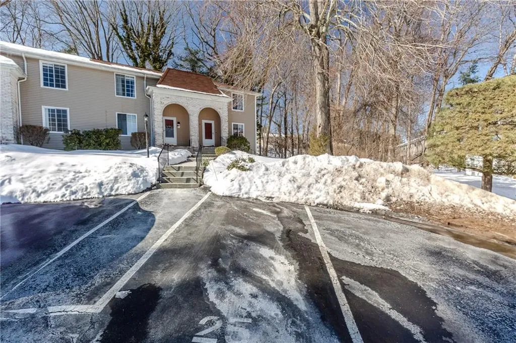 25 Marigold Circle North Providence RI 02904