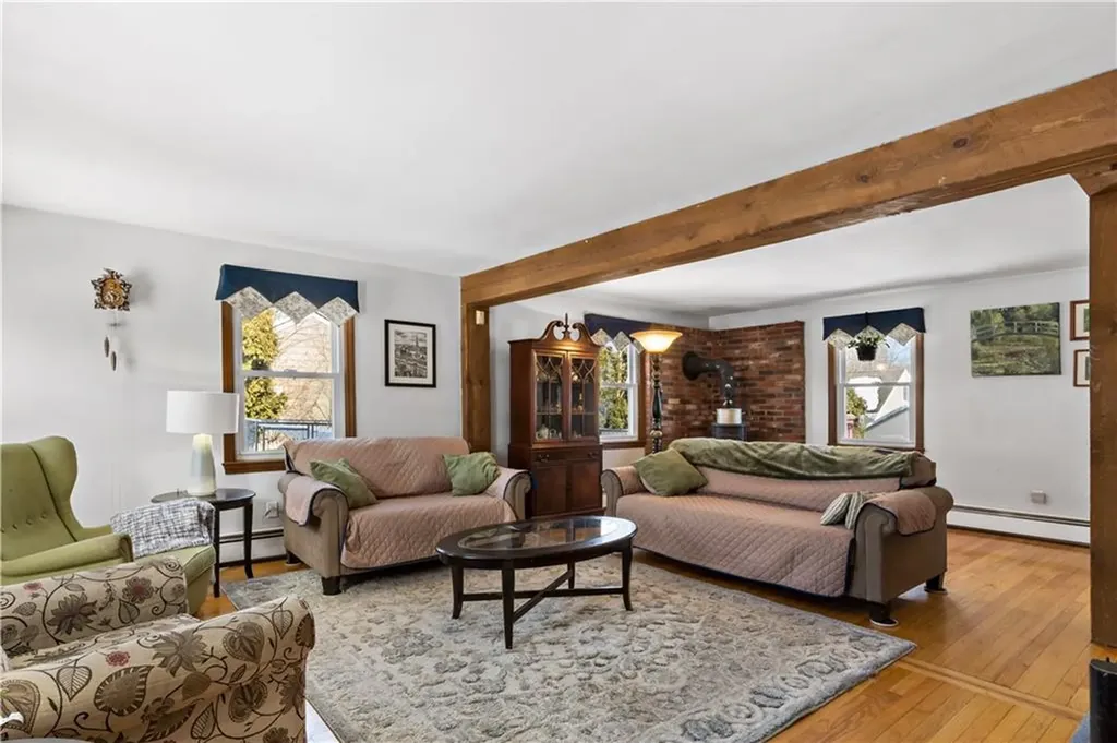 33 Detroit Avenue Warren RI 02885