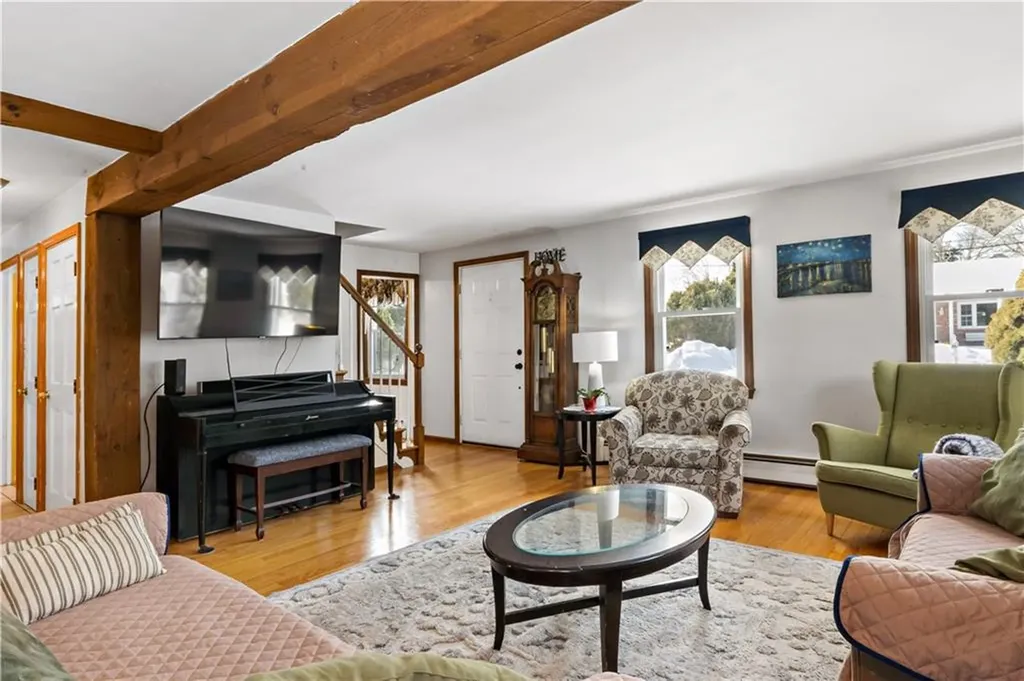33 Detroit Avenue Warren RI 02885