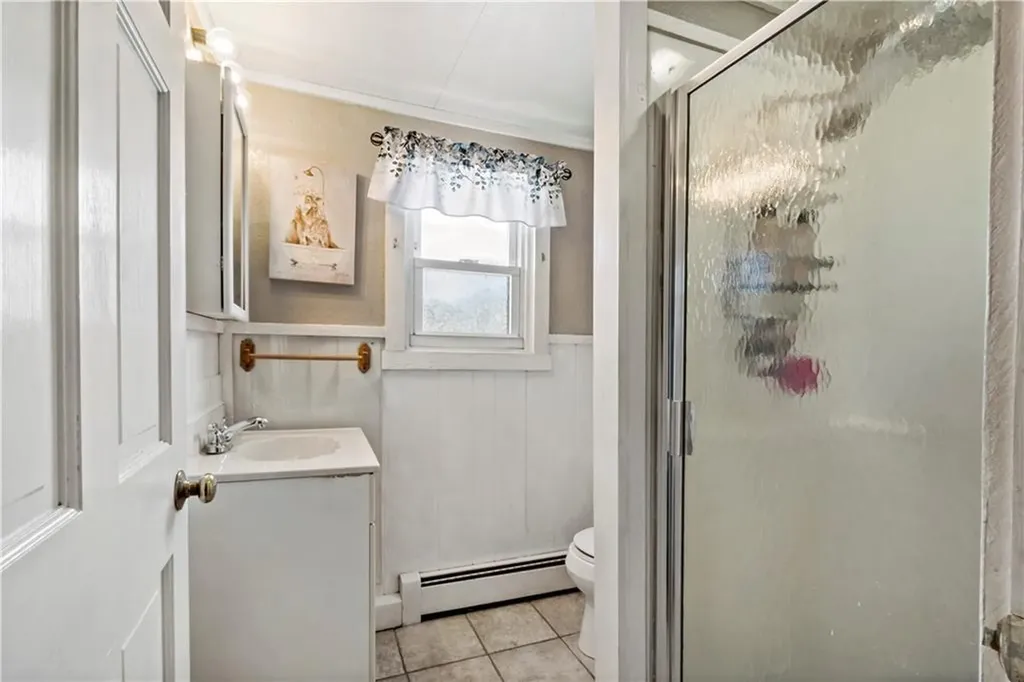 33 Detroit Avenue Warren RI 02885