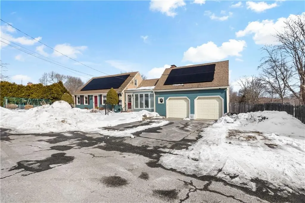 33 Detroit Avenue Warren RI 02885