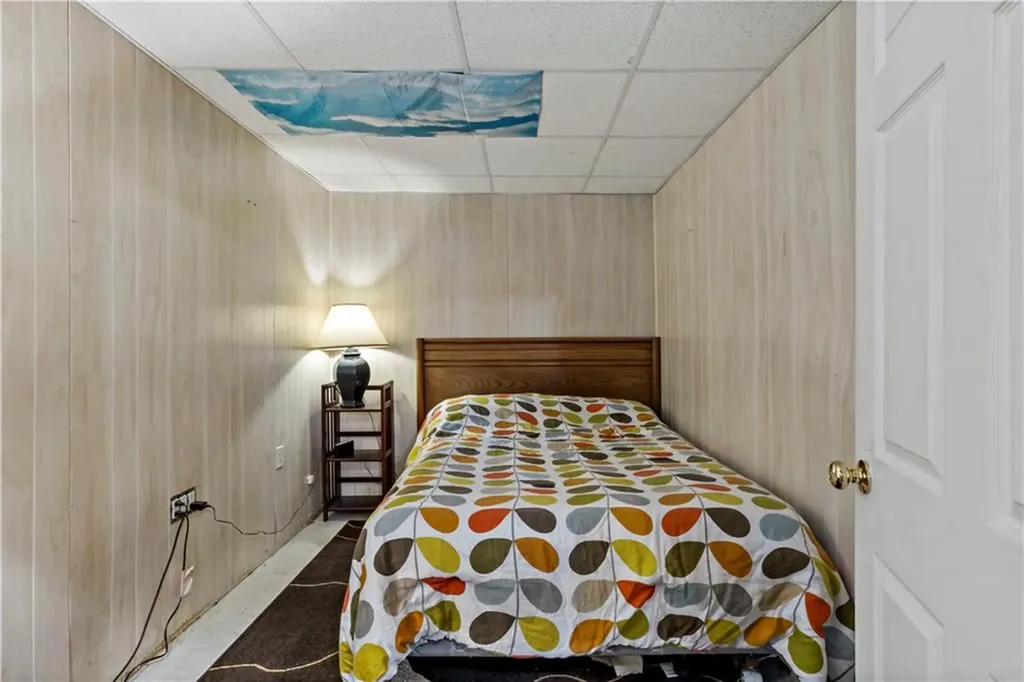 33 Detroit Avenue Warren RI 02885