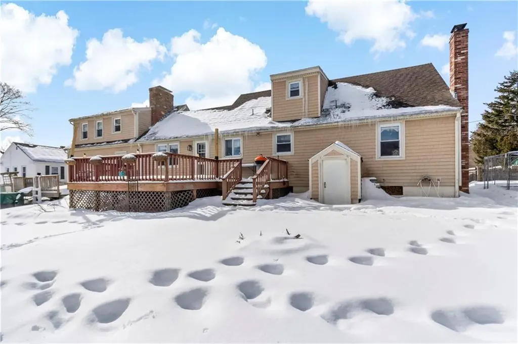 33 Detroit Avenue Warren RI 02885