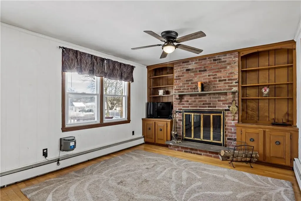 33 Detroit Avenue Warren RI 02885