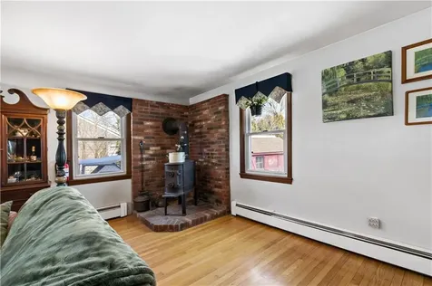 33 Detroit Avenue Warren RI 02885