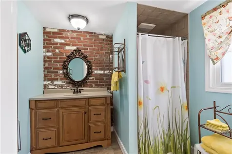 33 Detroit Avenue Warren RI 02885