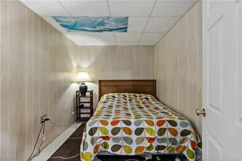 33 Detroit Avenue Warren RI 02885