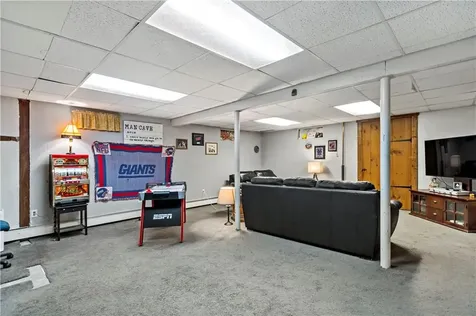 33 Detroit Avenue Warren RI 02885