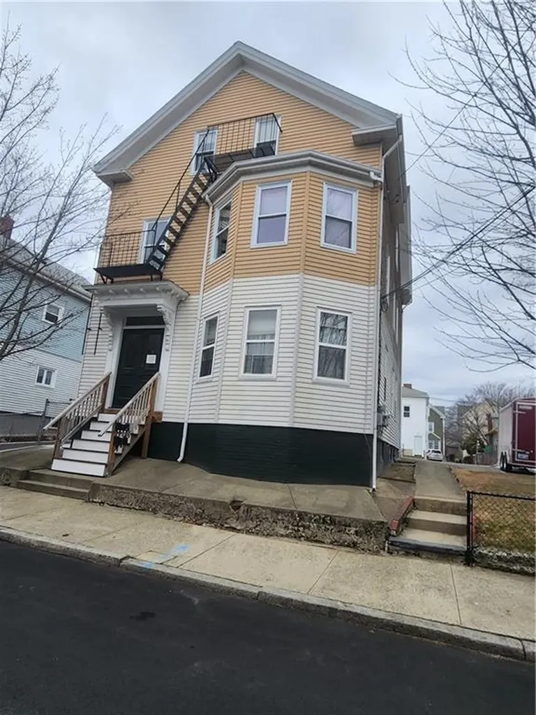 14 Amy Street Providence RI 02906