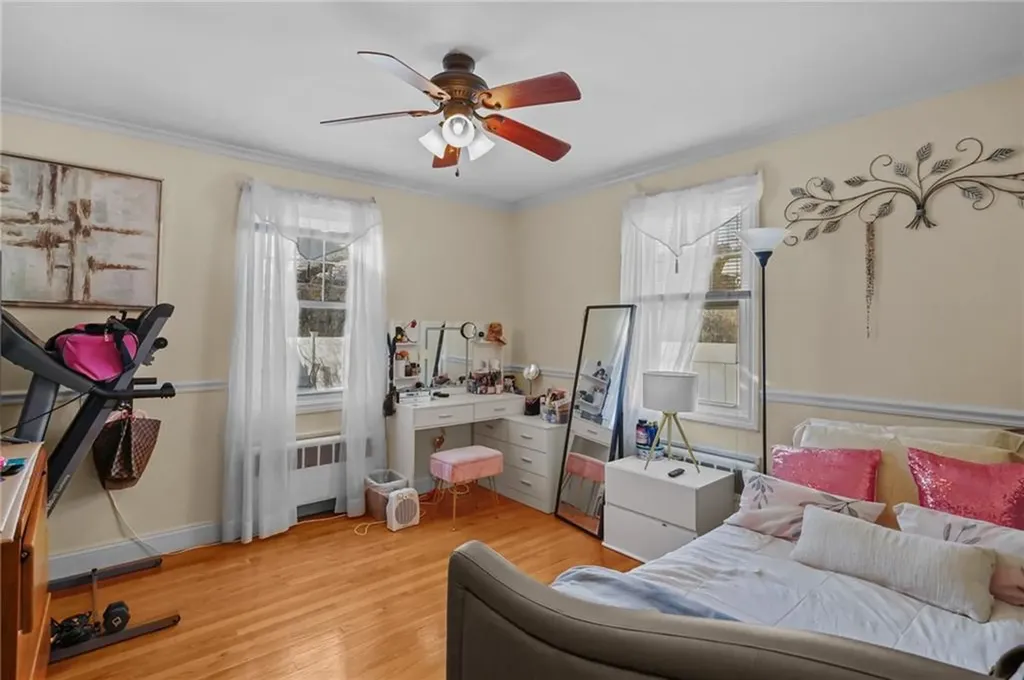 30 Lark Avenue Cranston RI 02920