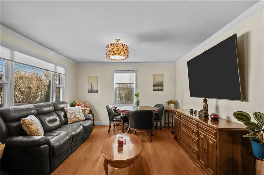 30 Lark Avenue Cranston RI 02920