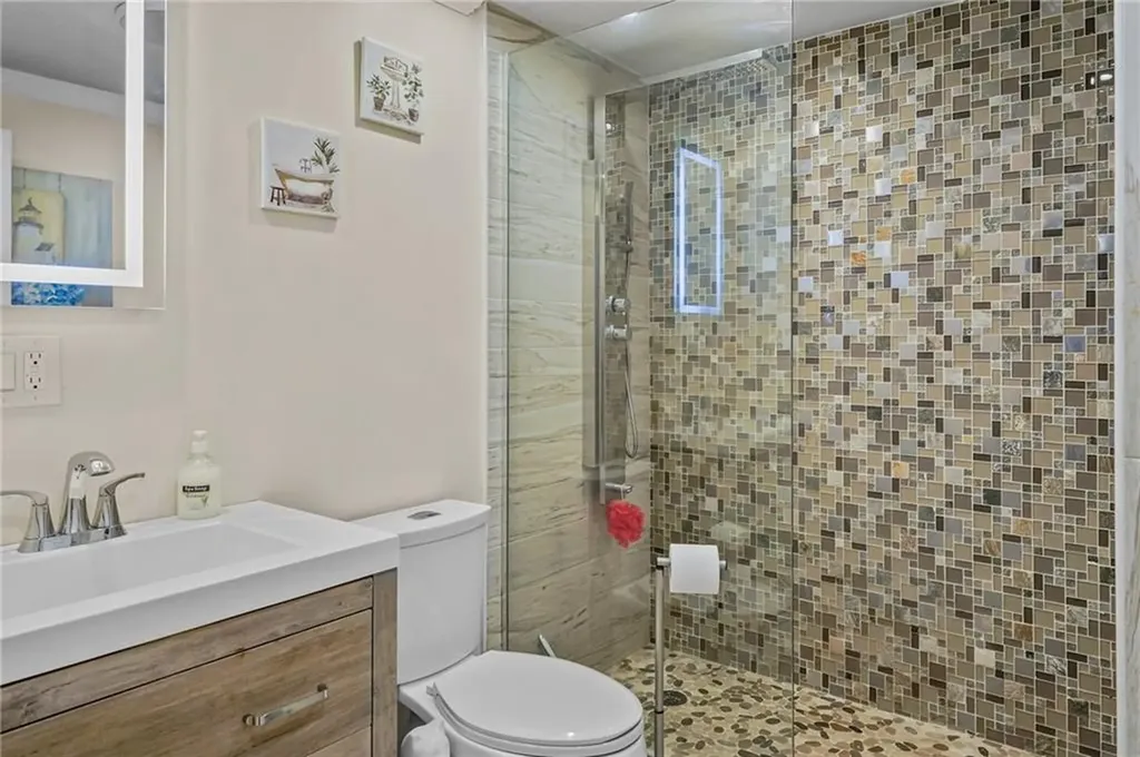 30 Lark Avenue Cranston RI 02920