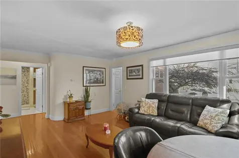 30 Lark Avenue Cranston RI 02920