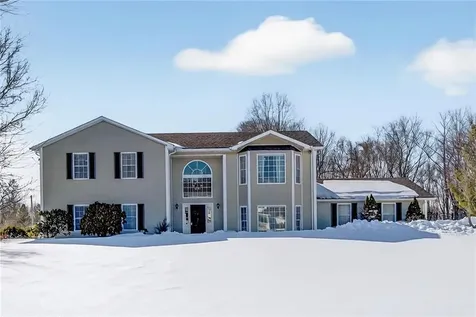 4 Nicole Lane Johnston RI 02919