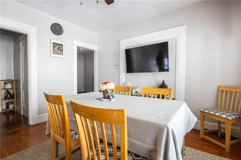 30 Edgemere Avenue Providence RI 02909