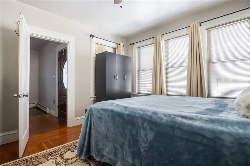 30 Edgemere Avenue Providence RI 02909