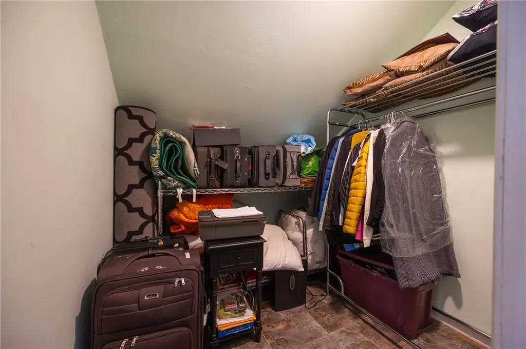 30 Edgemere Avenue Providence RI 02909