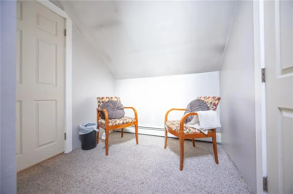 30 Edgemere Avenue Providence RI 02909