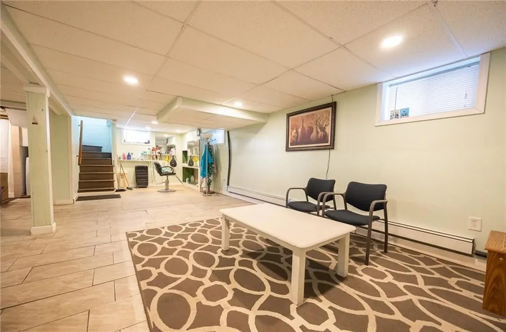 30 Edgemere Avenue Providence RI 02909