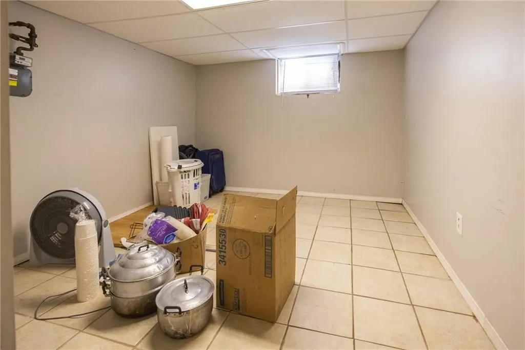 30 Edgemere Avenue Providence RI 02909